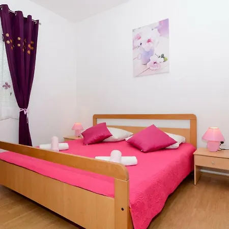 Apartmens Leona Appartement *