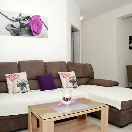 Appartement Apartmens Leona *