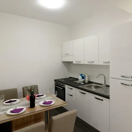 Apartmens Leona Zara