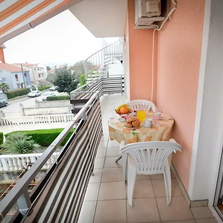 Appartement Apartmens Leona Zadar