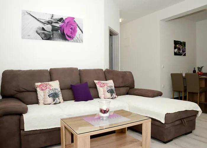 Apartman Apartmens Leona *